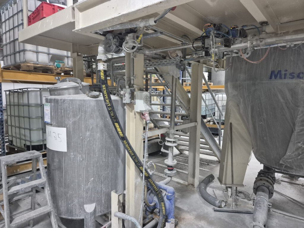 Molchanlage mit Steuerungsschrank